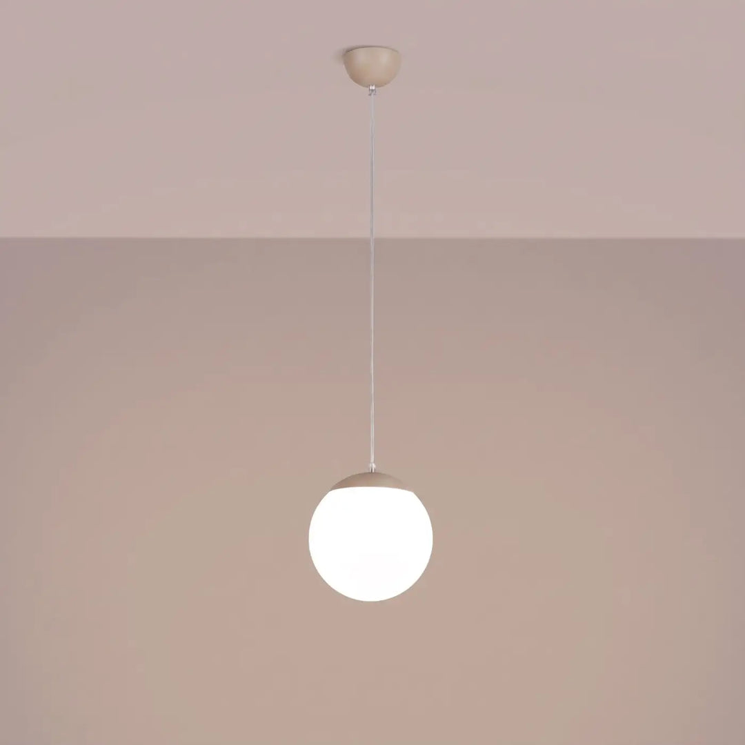 Suspension taupe allumée