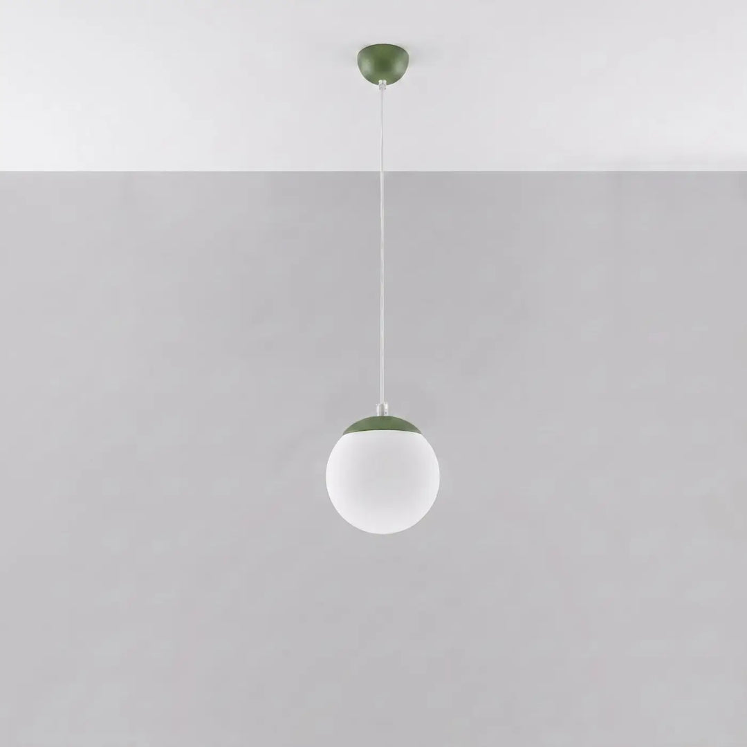 Suspension Ugo à globe en verre blanc et monture vert olive, éteinte