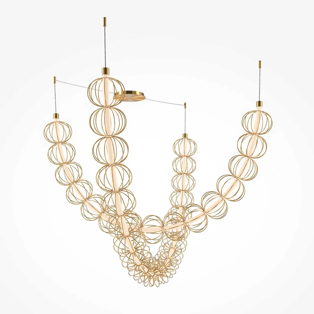 Suspension luminaire golden cage xxl en forme de sphère dorée avec design en fil métallique et ampoules chaleureuses