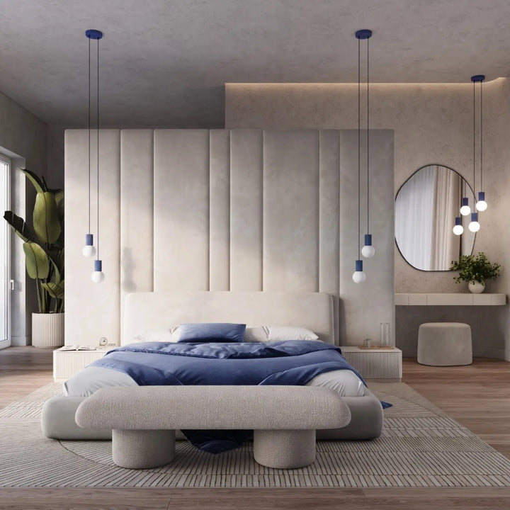 Suspension Luminaire outremer dans un intérieur contemporain