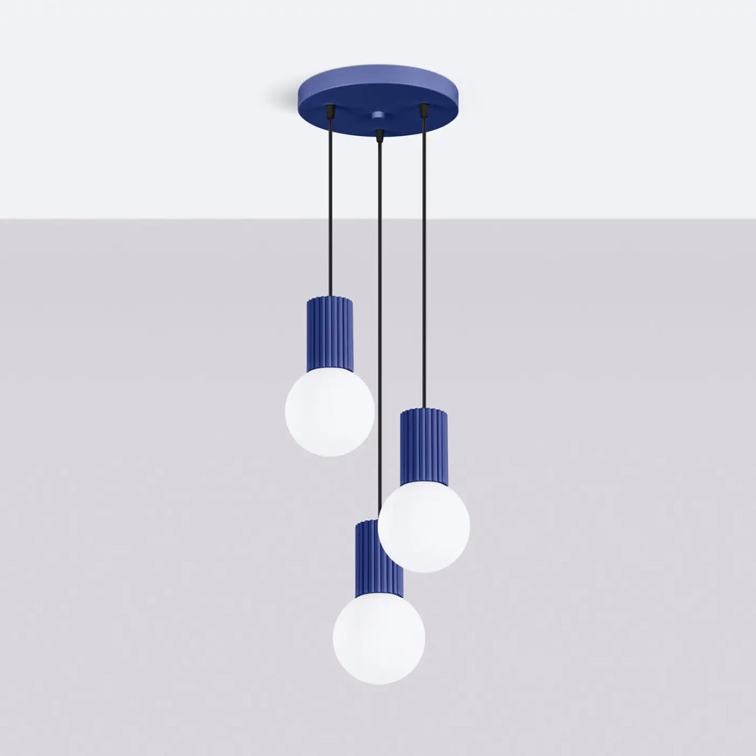 Suspension Luminaire outremer éteinte, vue rapprochée