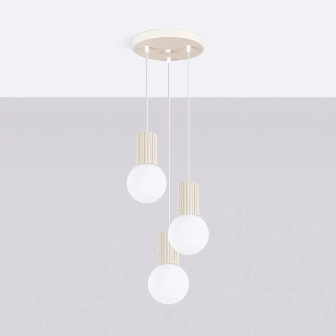 Suspension Luminaire beige éteinte, vue rapprochée