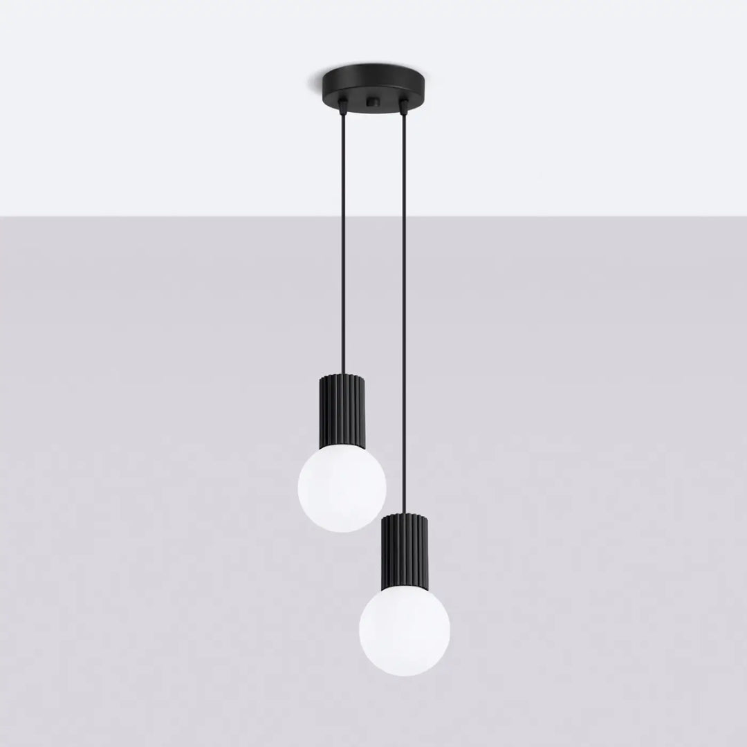 Suspension Luminaire noir éteinte, vue rapprochée