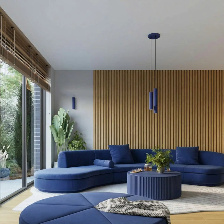 Suspension Luminaire outremer dans un intérieur contemporain