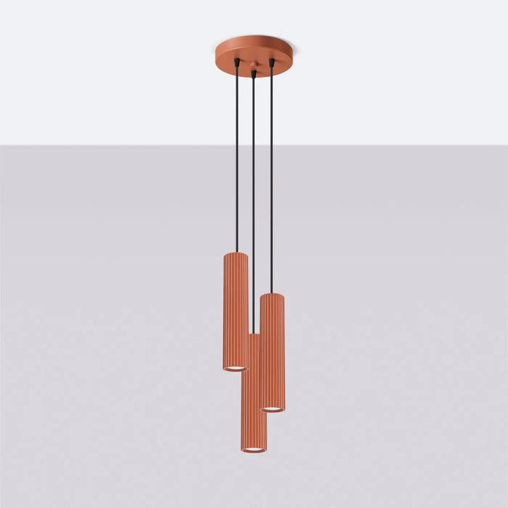 Suspension Luminaire ocre rouge éteinte, vue rapprochée