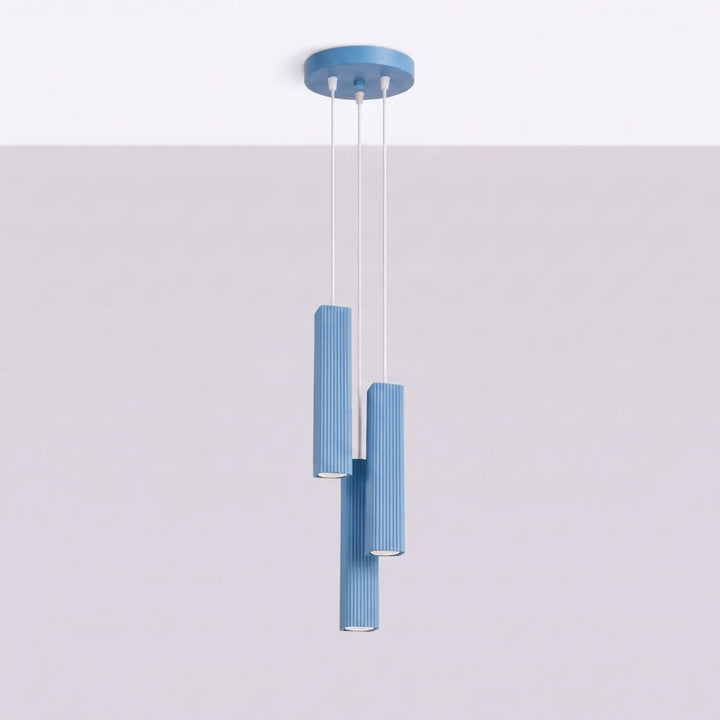 Suspension Rayo bleu azur en grappe à 3 tubes cannelés, éteinte