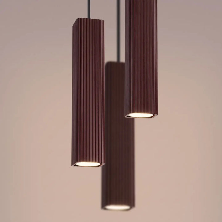 Suspension Rayo marron en grappe à 3 tubes cannelés, détail des cannelures