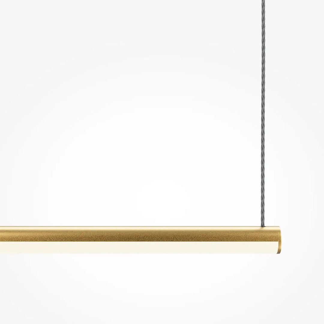 Suspension halo barre horizontale en acier doré avec finition mate et bande led intégrée pour un éclairage minimaliste