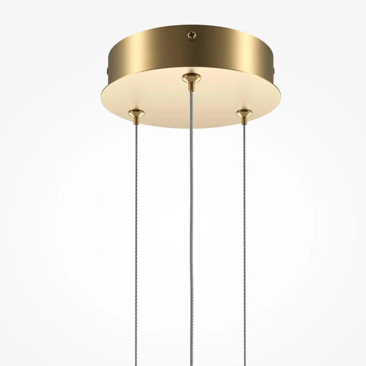 Suspension halo arc lumineux en acier doré avec trois cordons torsadés en métal finissant laiton