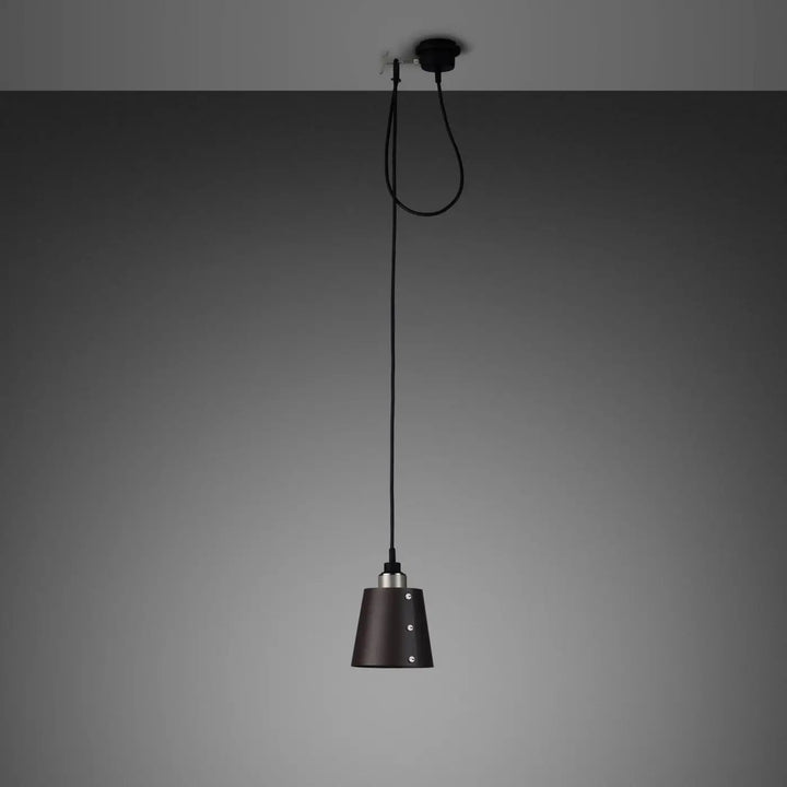 Suspension Hooked 1.0 Small à abat-jour graphite, finition acier #couleur_argent