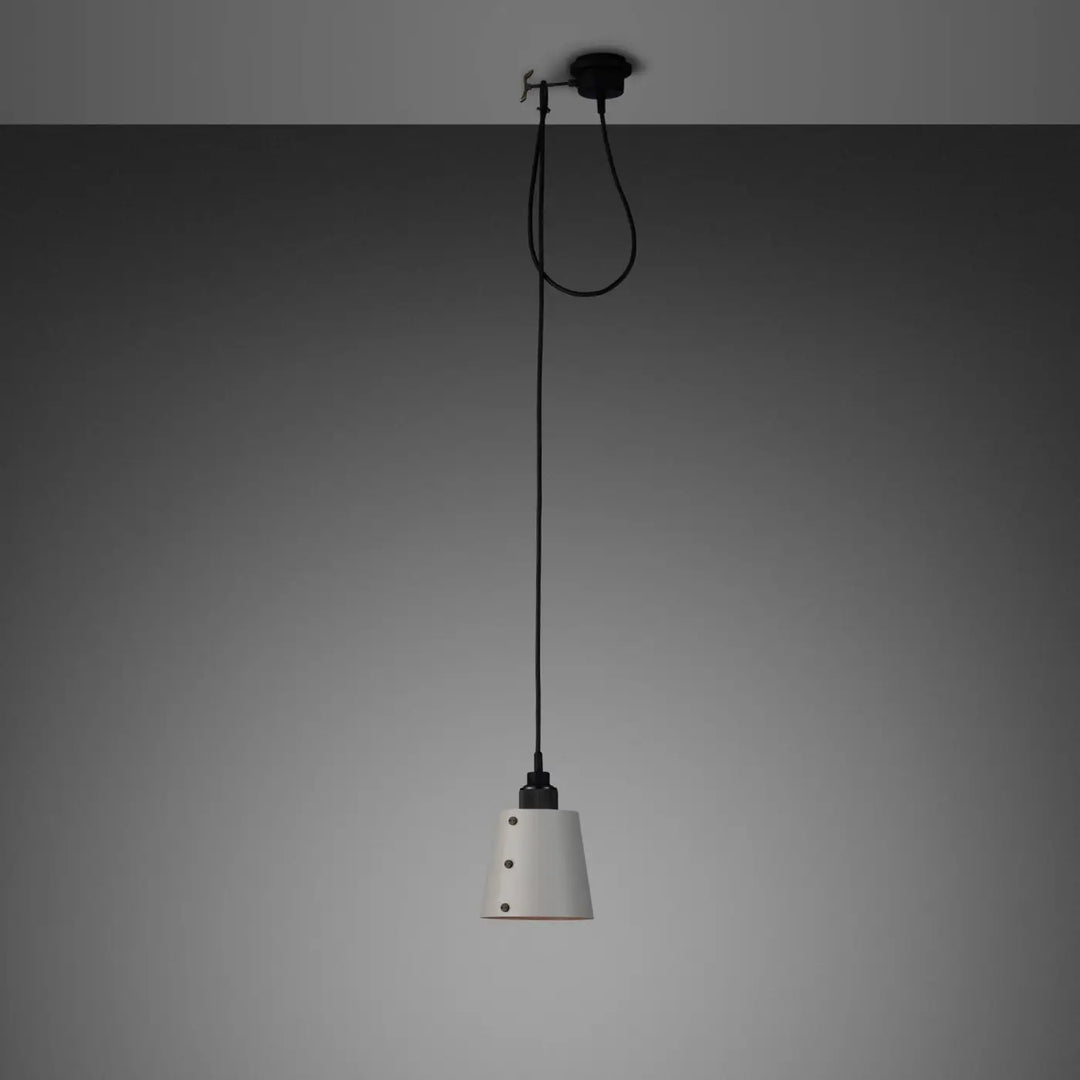 Suspension Hooked 1.0 Small à abat-jour coloris pierre, finition bronze fumé #couleur_gris