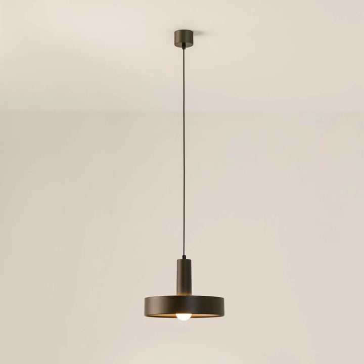 Vue de la suspension Keops en aluminium gris brun #couleur_gris