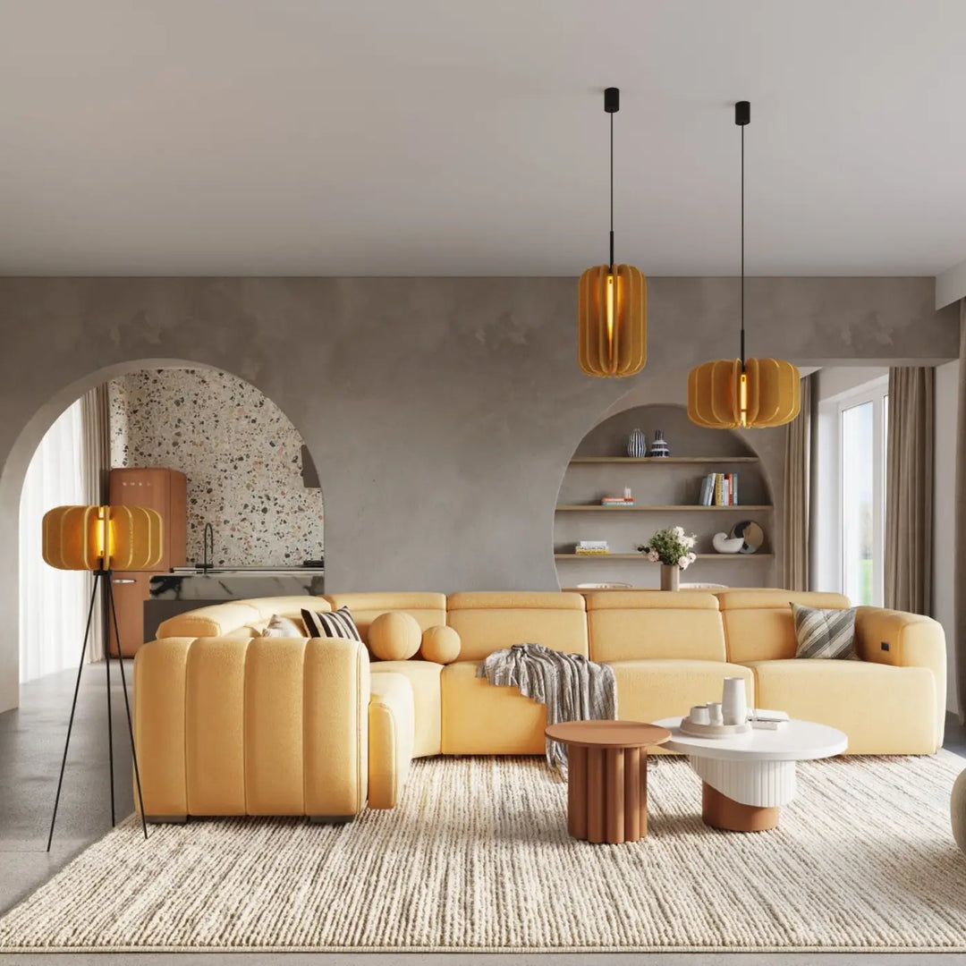 Suspension jaune/noir dans un intérieur contemporain