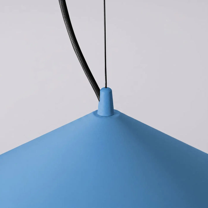 Suspension FINT bleu clair détail de la fixation de l'abat-jour