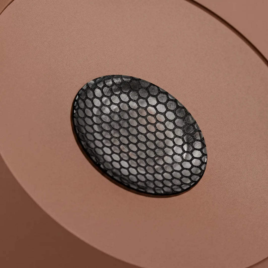 Suspension FINT moka détail de la grille anti-éblouissement