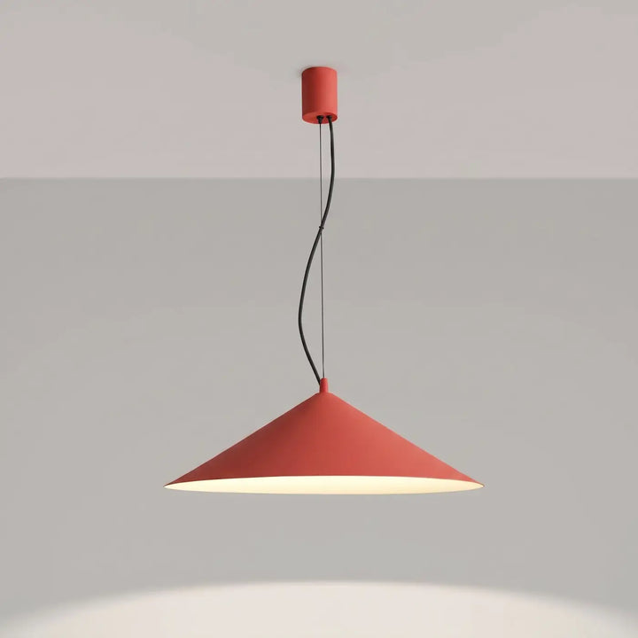 Suspension FINT rouge allumée, suspendue