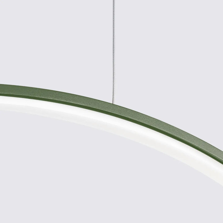Suspension anneau RIO vert olive allumée, détail de l'anneau