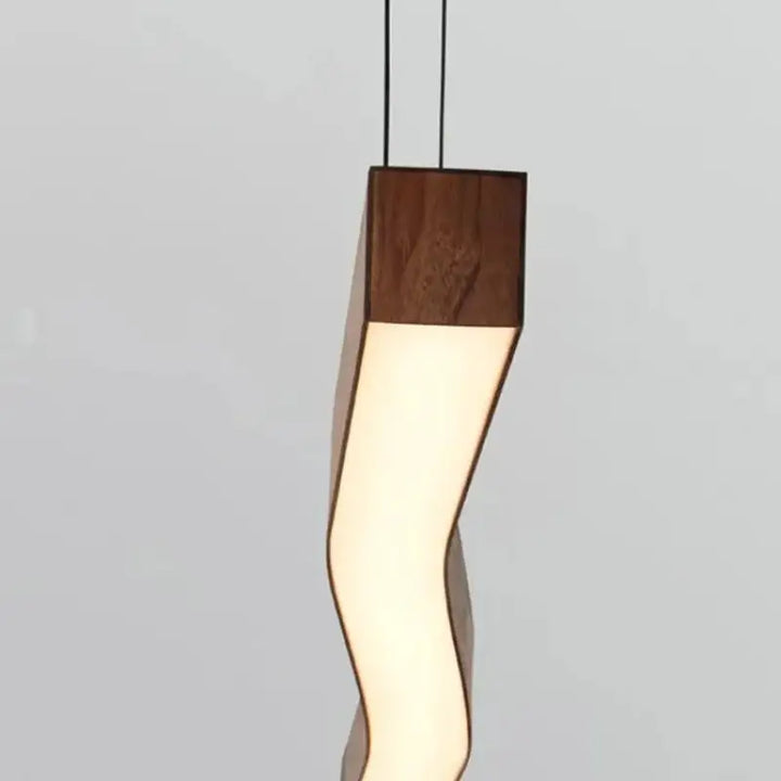 Suspension led design ondulée en bois naturel style minimaliste