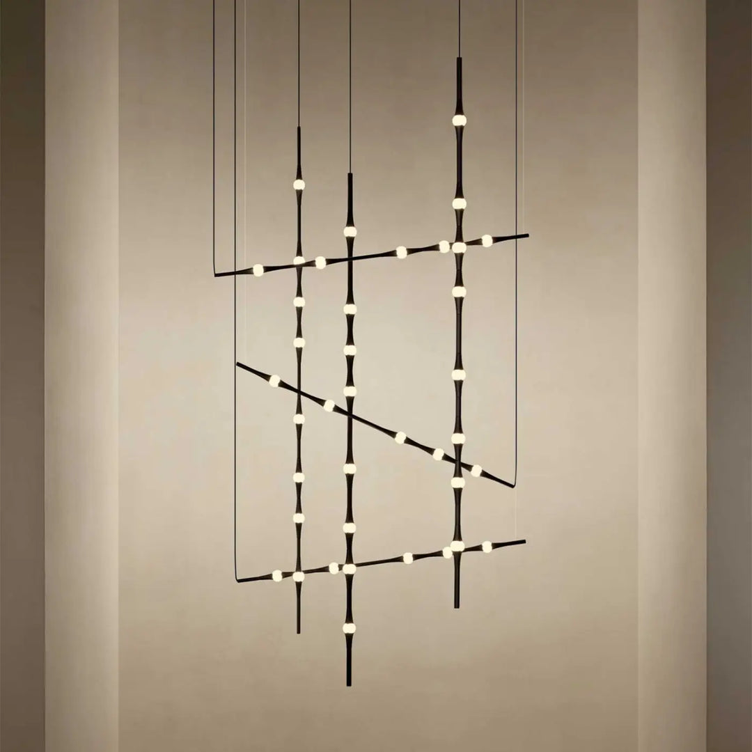 Détail des gouttes lumineuses de la suspension Dew
