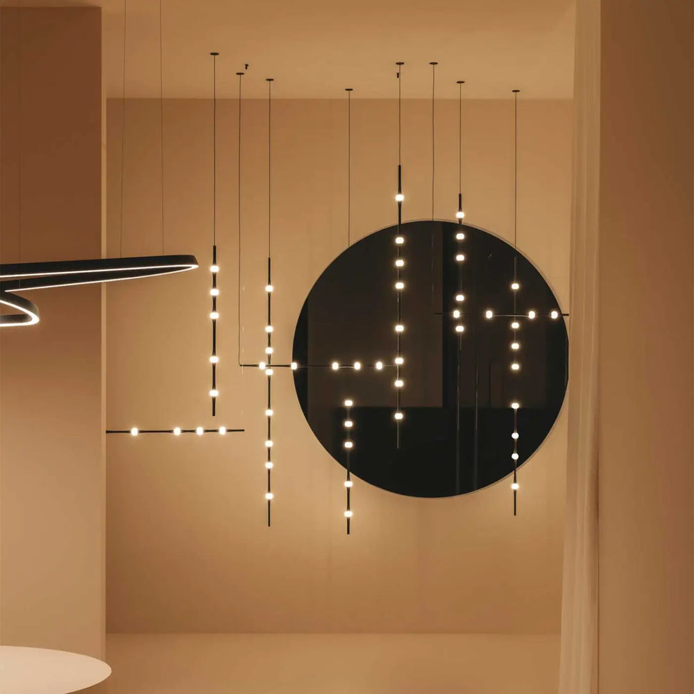 Suspension Dew dans un espace d'exposition
