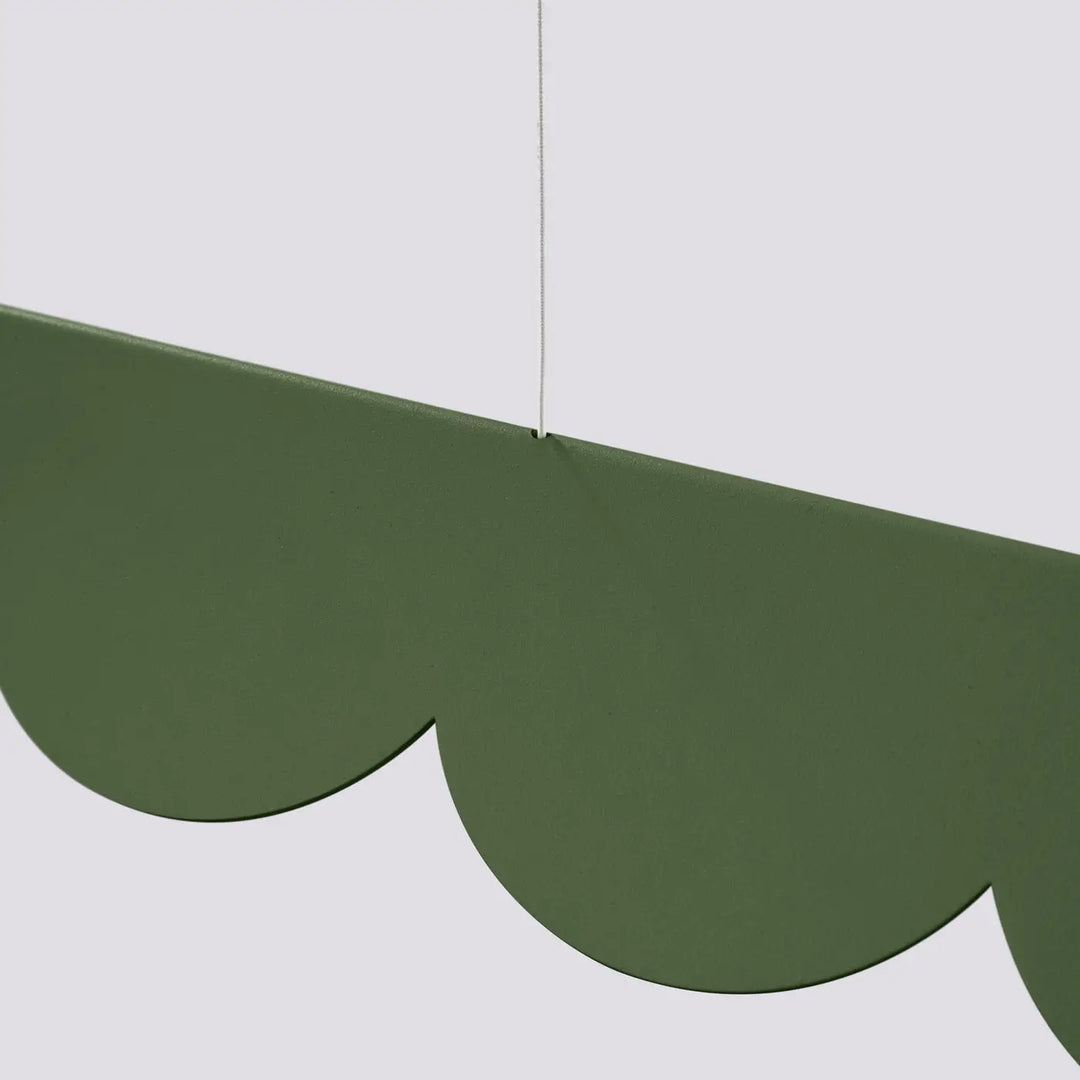 Suspension BISCUIT vert olive allumée, bandeau LED