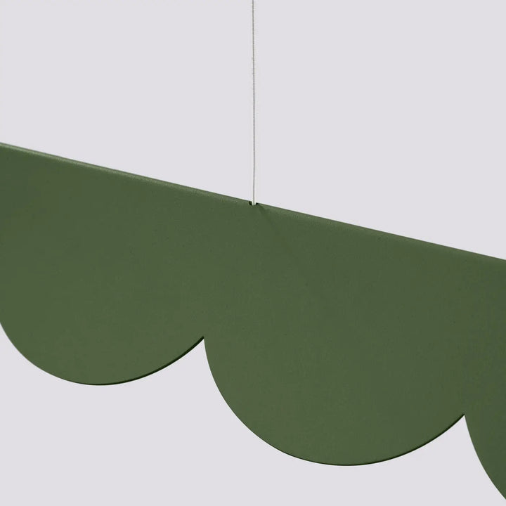 Suspension BISCUIT vert olive allumée, bandeau LED