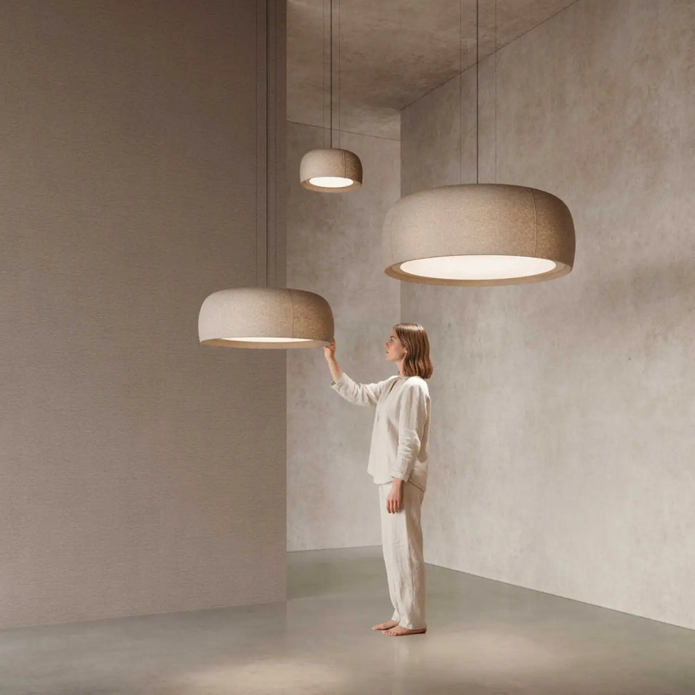 Suspension Gong en tissu crème dans un intérieur #couleur_beige