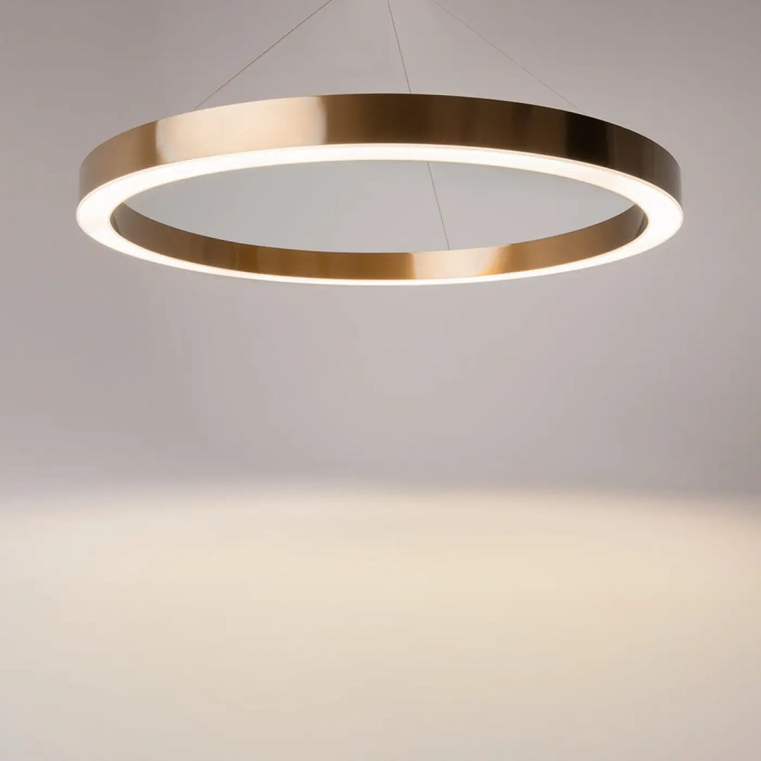 Suspension led circulaire finition dorée anneau doré avec cadre métallique moderne et éclairage led intégré blanc chaud