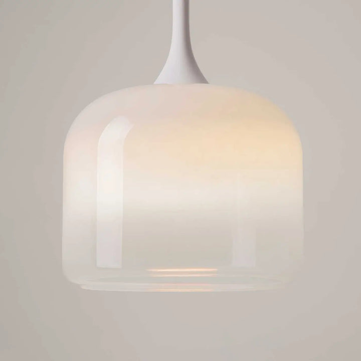 Suspension led spirtio globe en verre blanc lisse avec lumière douce et trois teintes pour intérieur moderne