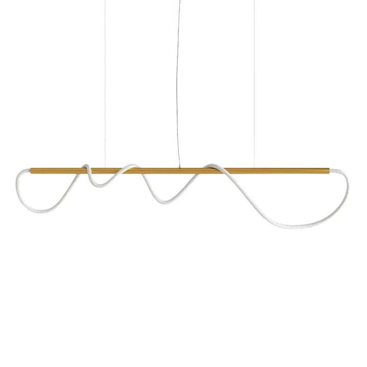 Suspension led tau ruban souple avec barre métallique dorée et cordes blanches fluide au-dessus d’une pièce art déco