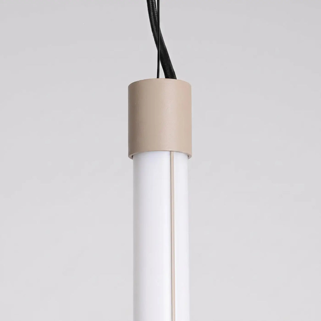 Suspension tube TRANG taupe détail de l'embout