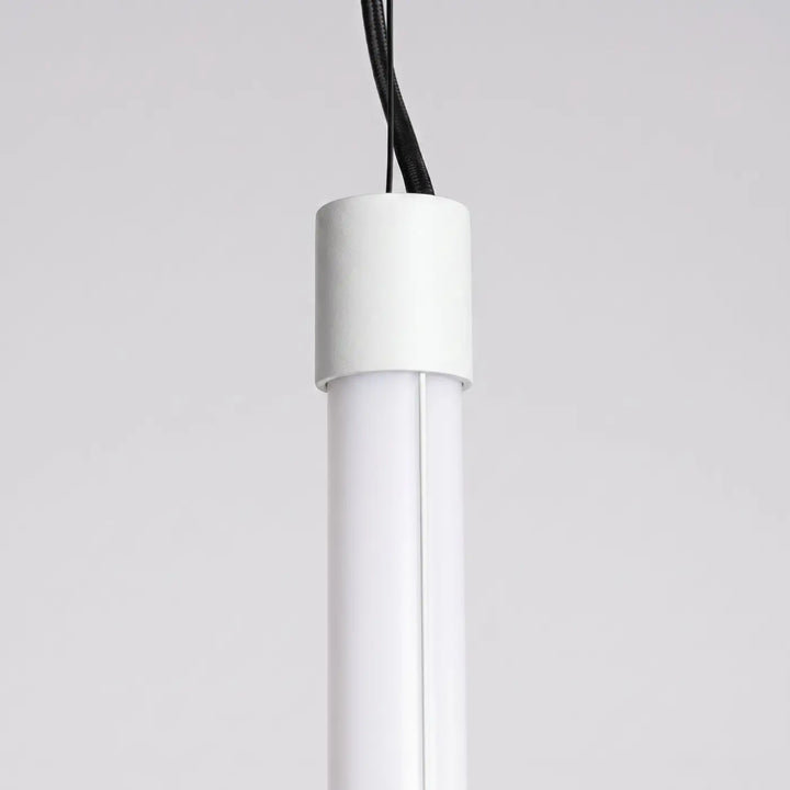 Suspension tube TRANG blanc détail de l'embout