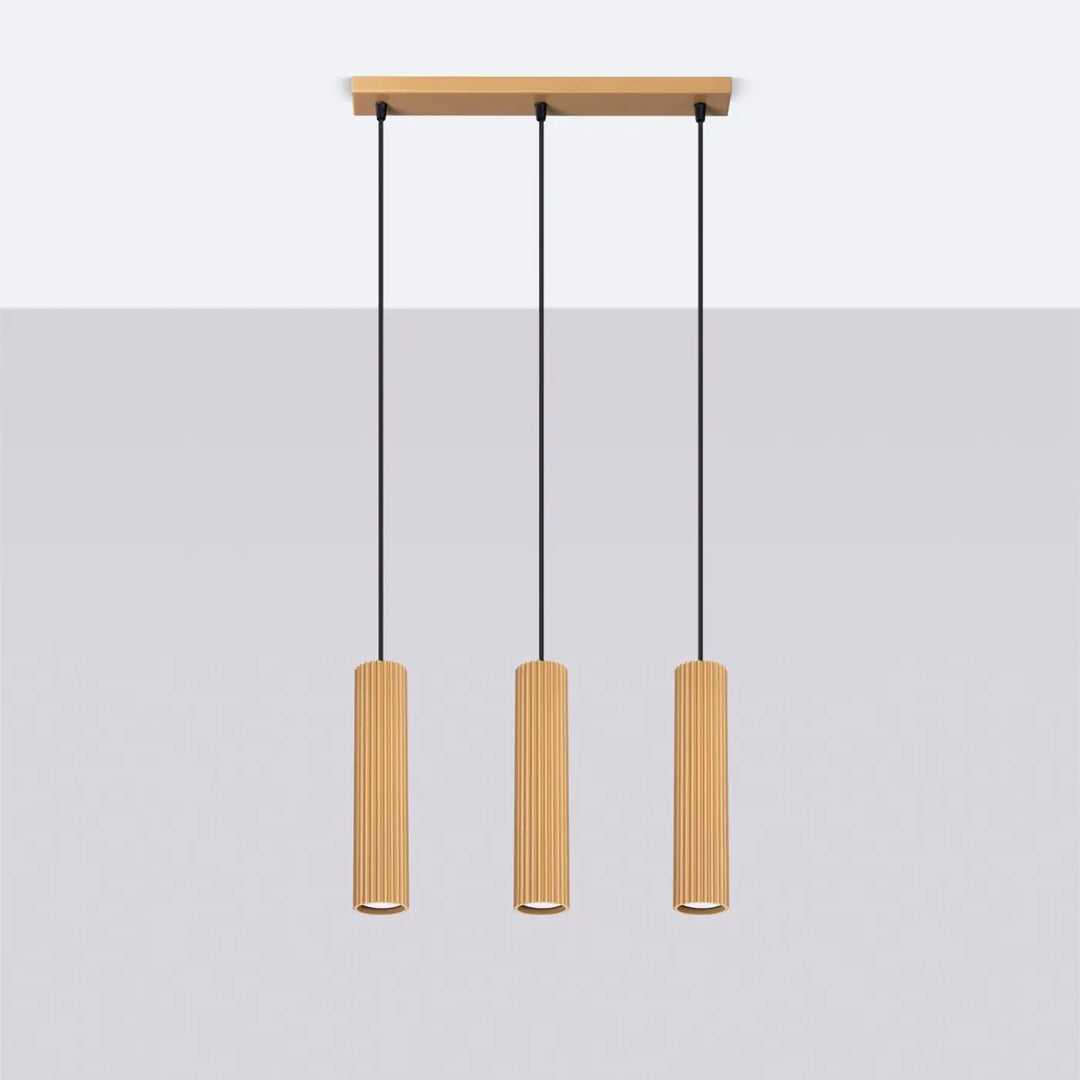 Suspension Luminaire doré éteinte, vue rapprochée