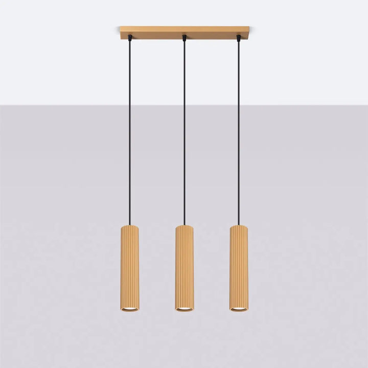 Suspension Luminaire doré éteinte, vue rapprochée