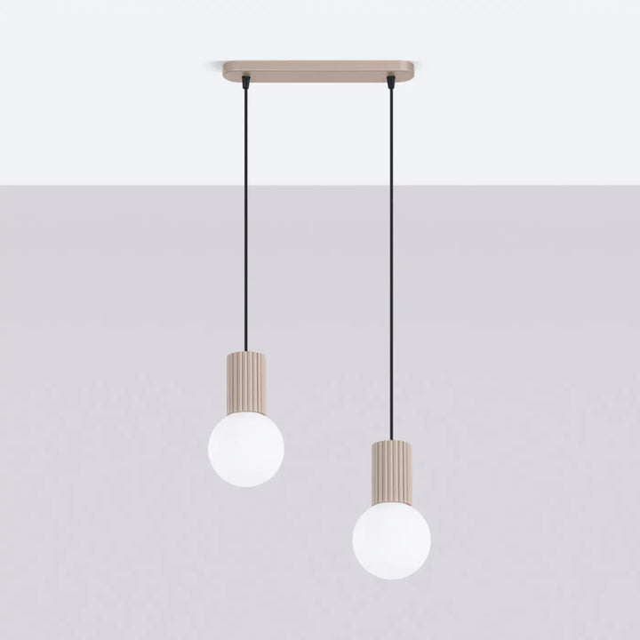 Suspension Luminaire taupe éteinte, vue rapprochée