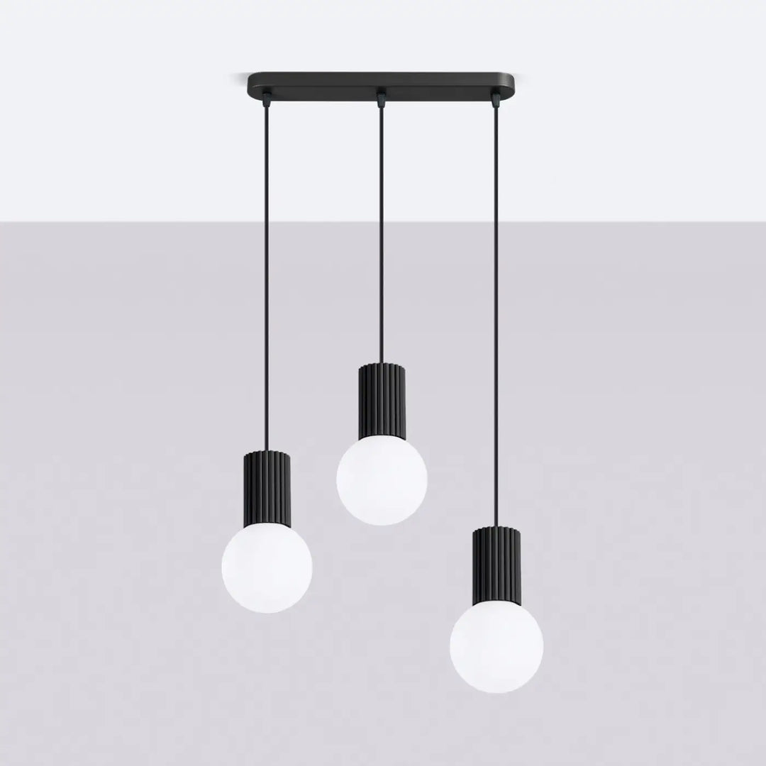 Suspension Luminaire noir éteinte, vue rapprochée