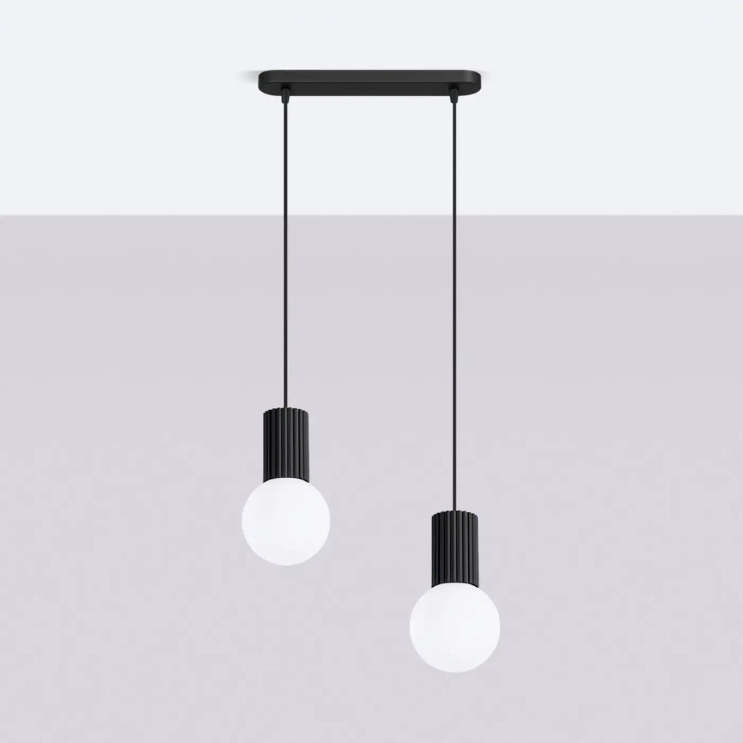 Suspension Luminaire noir éteinte, vue rapprochée