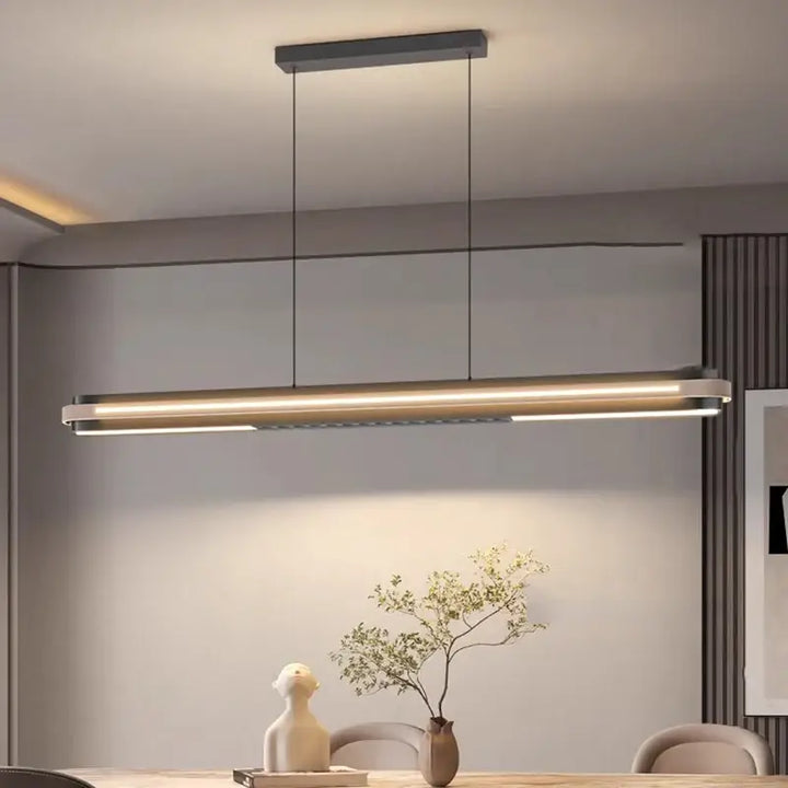 Suspension linéaire noire moderne pour salle à manger
