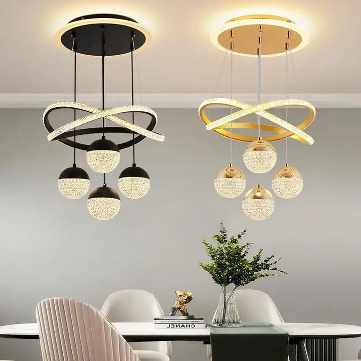 Suspension luminaire avec anneaux entrelacés

