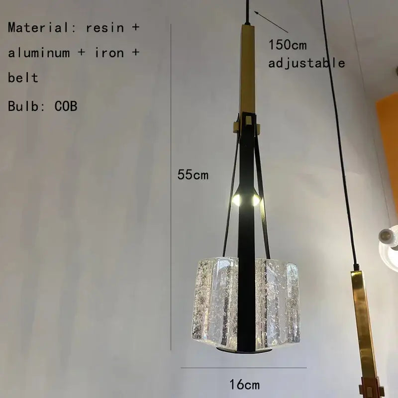 Suspension luminaire art déco dorée en verre élégante