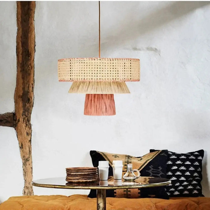 Suspension luminaire artisanale tressée en bois et rotin élégant