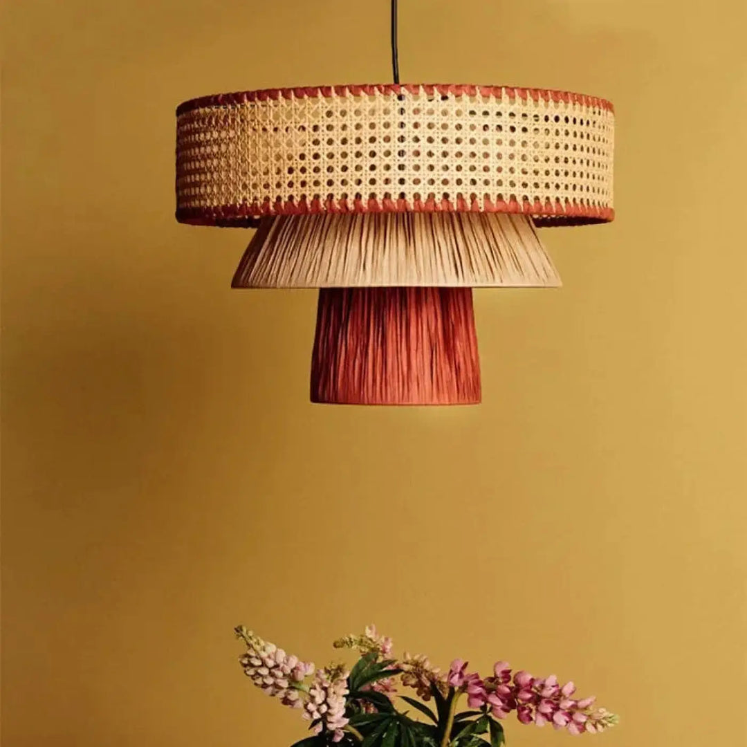 Suspension luminaire artisanale tressée en bois et rotin élégant