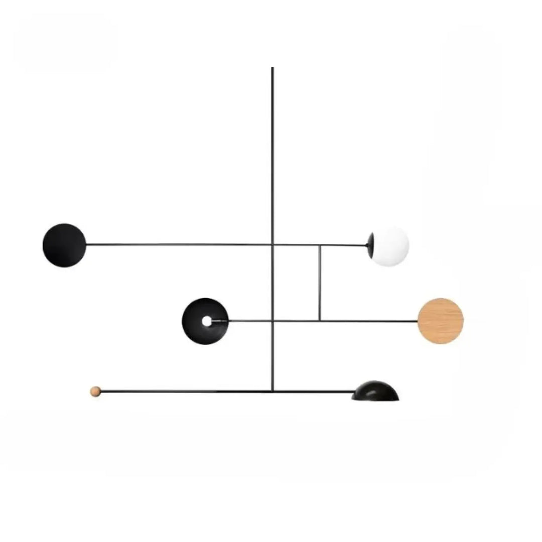 Suspension luminaire artistique minimaliste en métal noir avec sphères noires et blanches et disque bois naturel