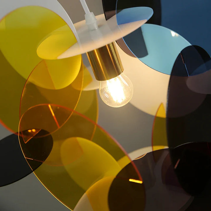 Suspension luminaire artistique en cercle coloré