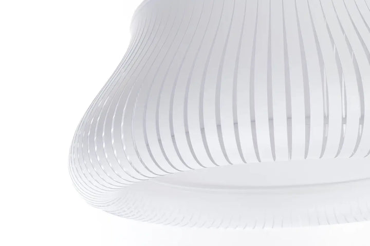 Suspension luminaire oblo blanc avec un abat-jour blanc côtelé au design moderne incurvé pour un éclairage élégant