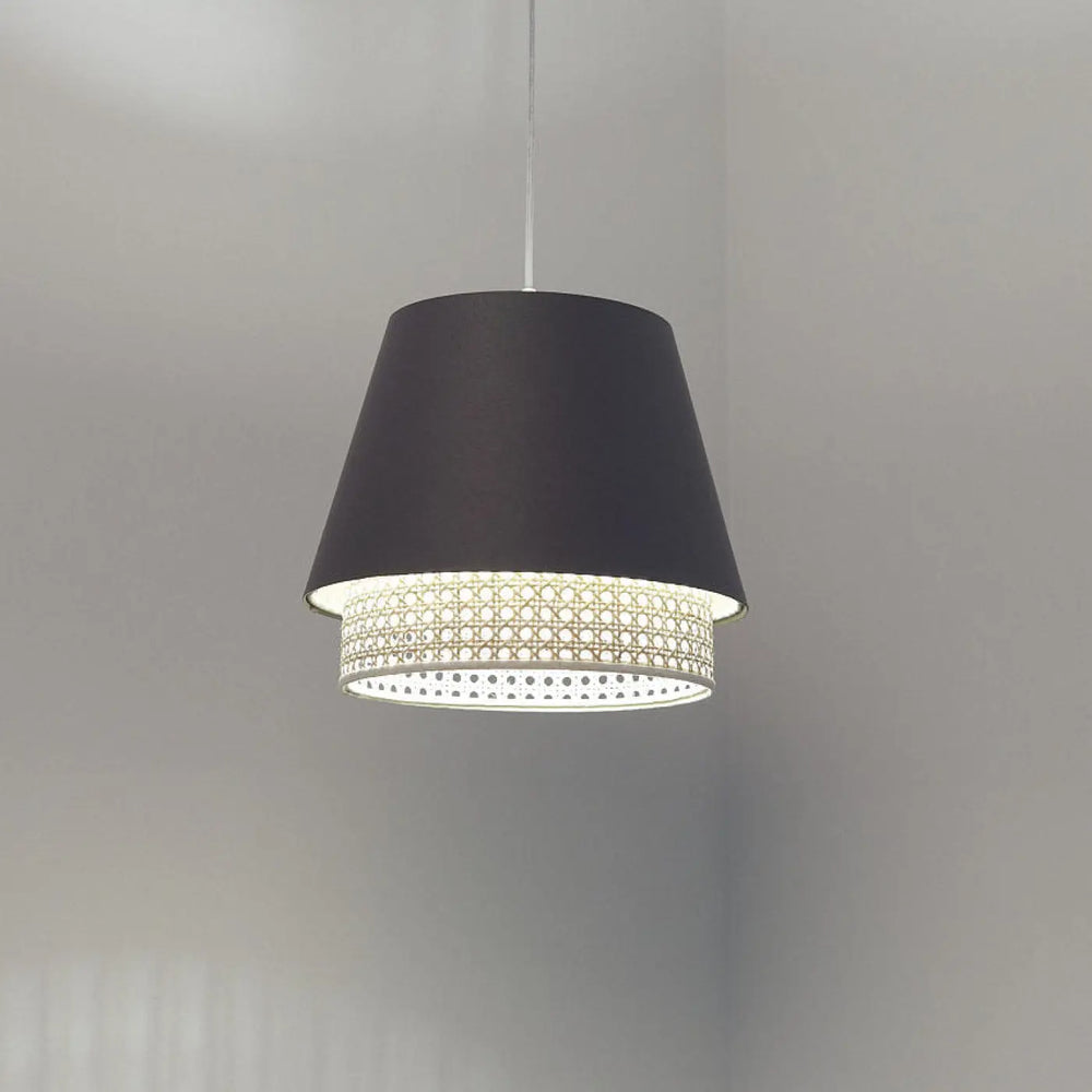 Suspension luminaire bleu gris avec anneau en rotin tressé et éclairage led diffus pour intérieur moderne