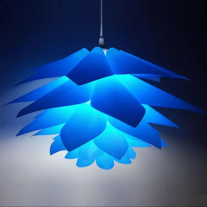 Suspension luminaire bleu, jaune ou violet à monter soi même

