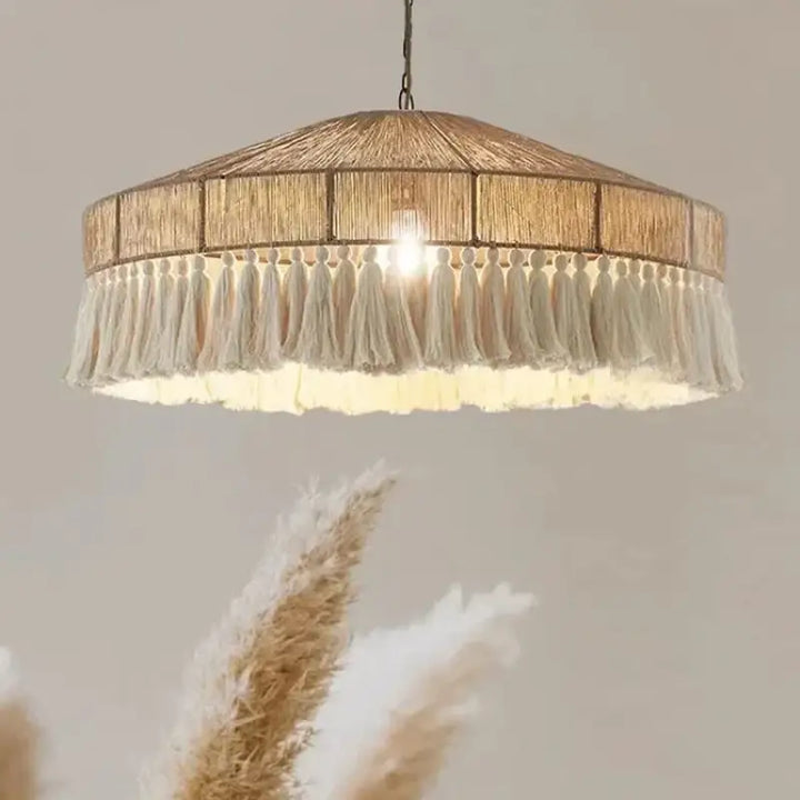 Suspension bohème chic en fibres naturelles chaleureux