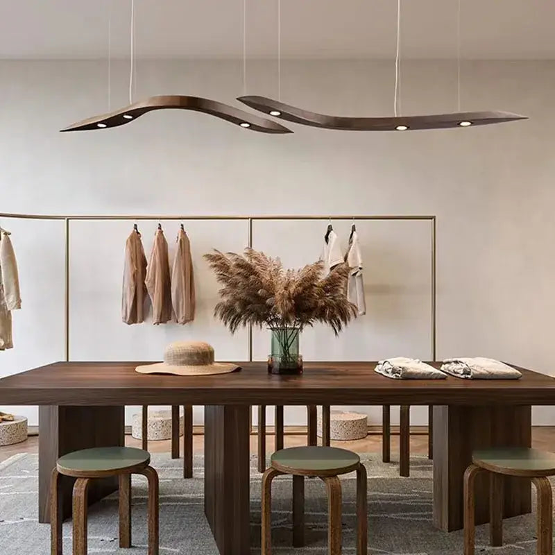 Suspension luminaire en bois massif design moderne et naturel