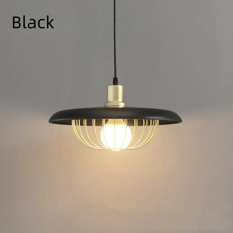 Suspension luminaire en bois et métal doré avec abat-jour rond chic